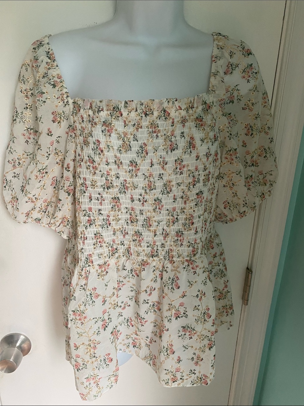 Liv Los Angeles Floral Smocked Puff-Sleeve Blouse